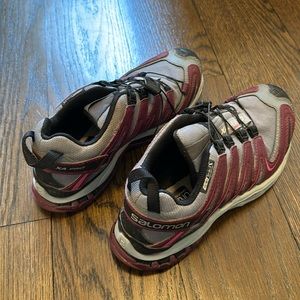 Women’s Salomon trail running shoes